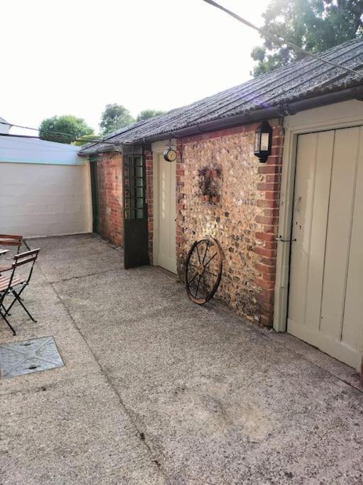 Cosy Cottage With Vineyard View Near Goodwood Chichester Exterior foto